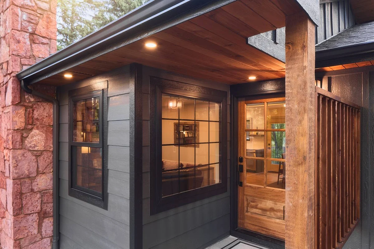Serene Riverside Cabin: Hot Tub, Patio, Fire Pit #97