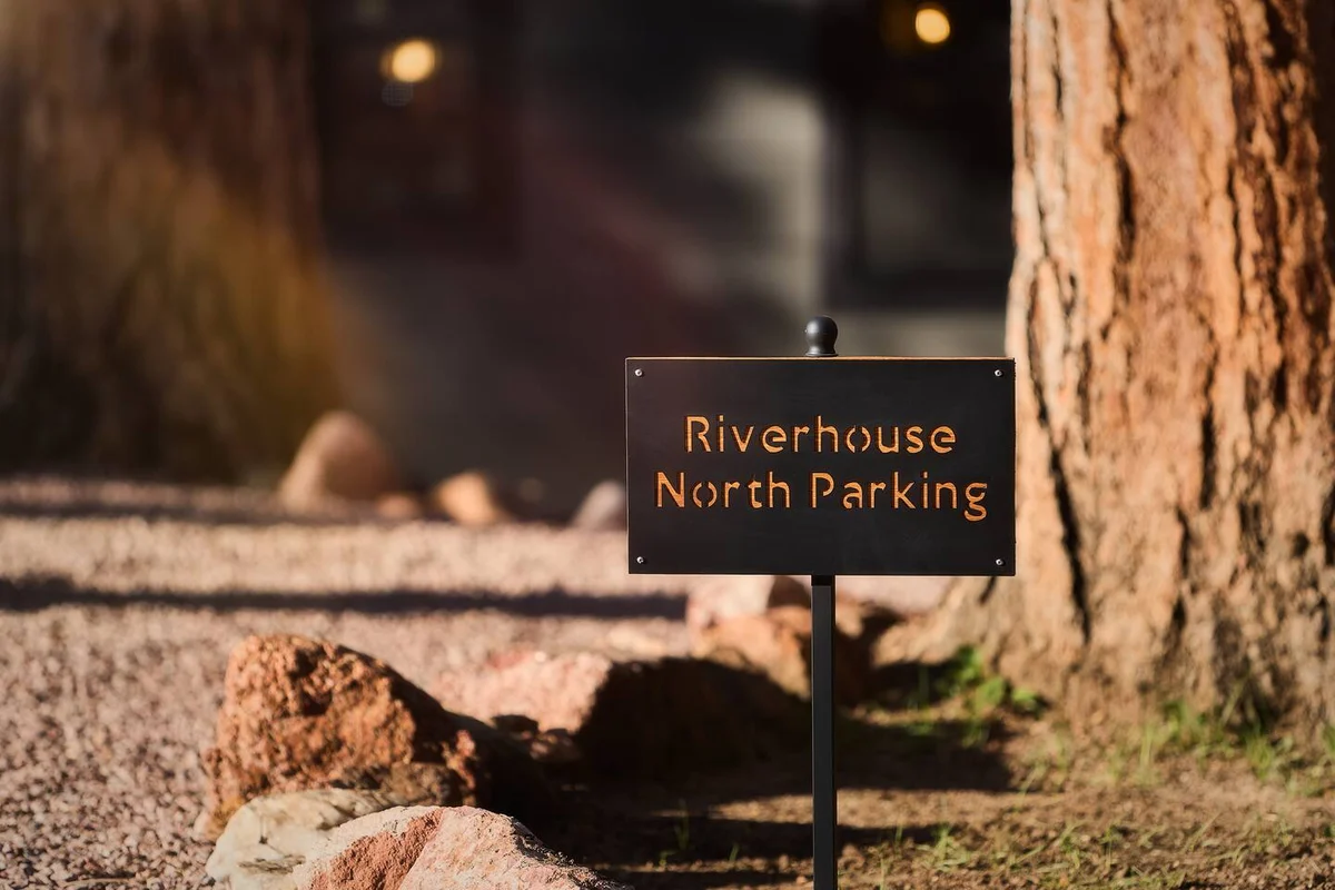 Serene Riverside Cabin: Hot Tub, Patio, Fire Pit #108