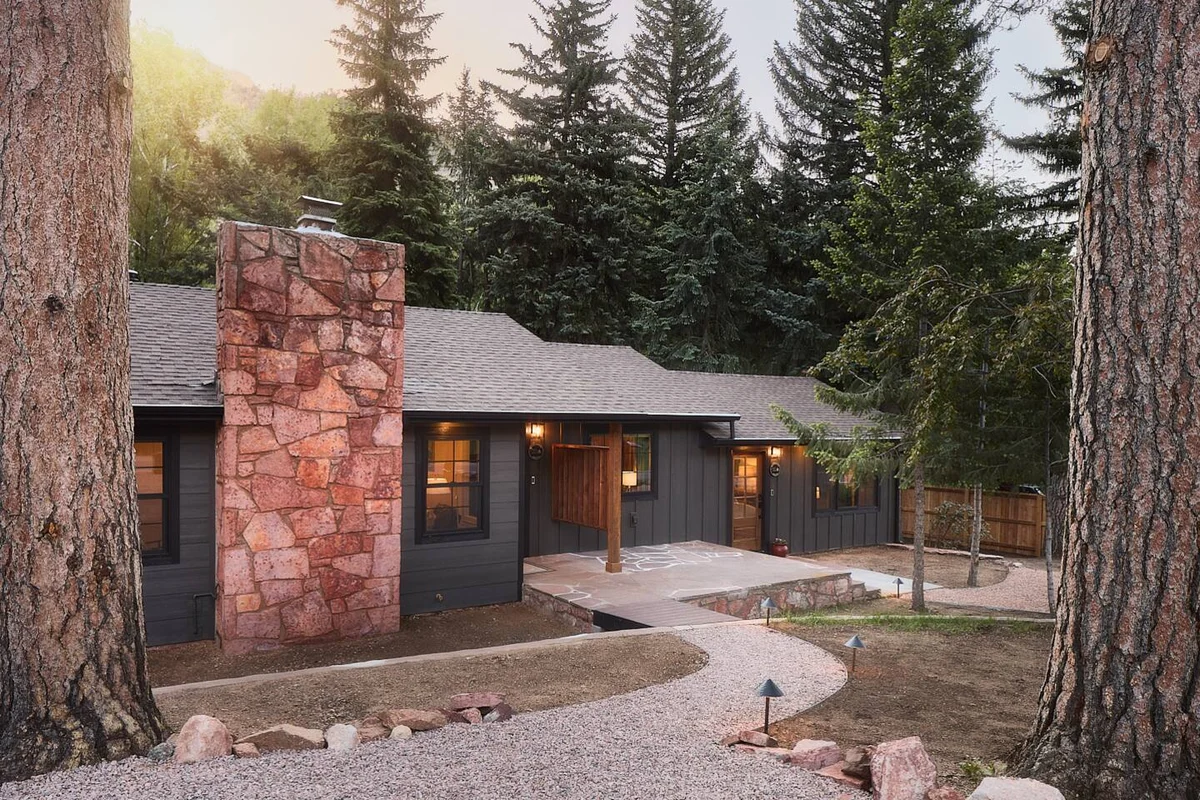 Serene Riverside Cabin: Hot Tub, Patio, Fire Pit #103