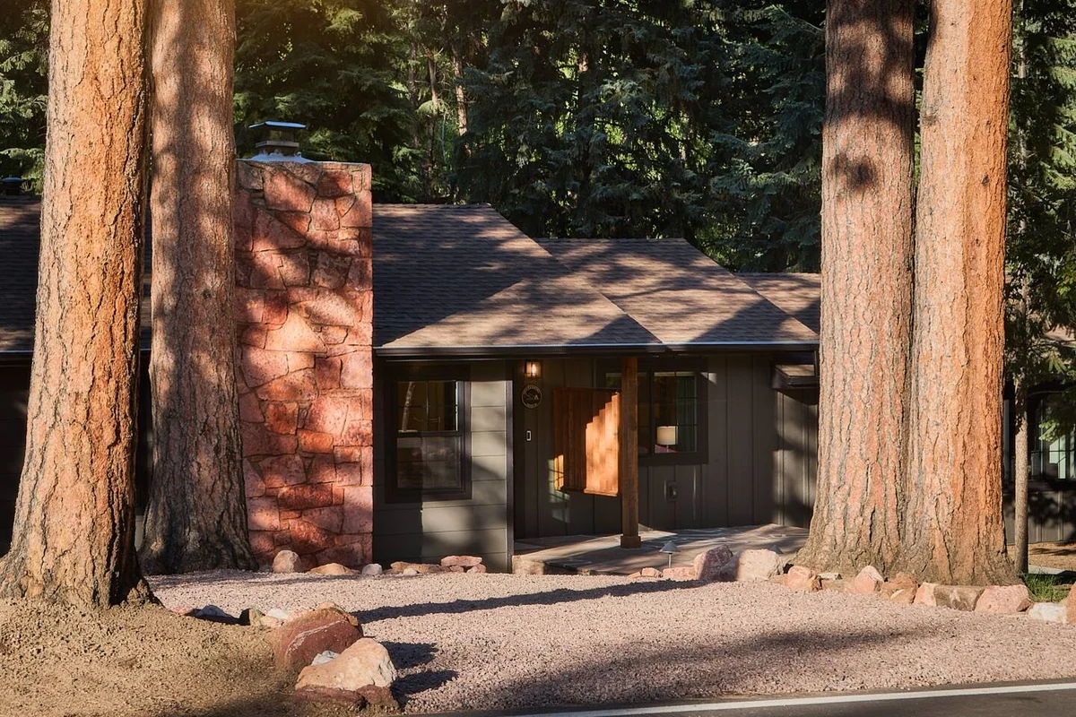 Serene Riverside Cabin: Hot Tub, Patio, Fire Pit #101