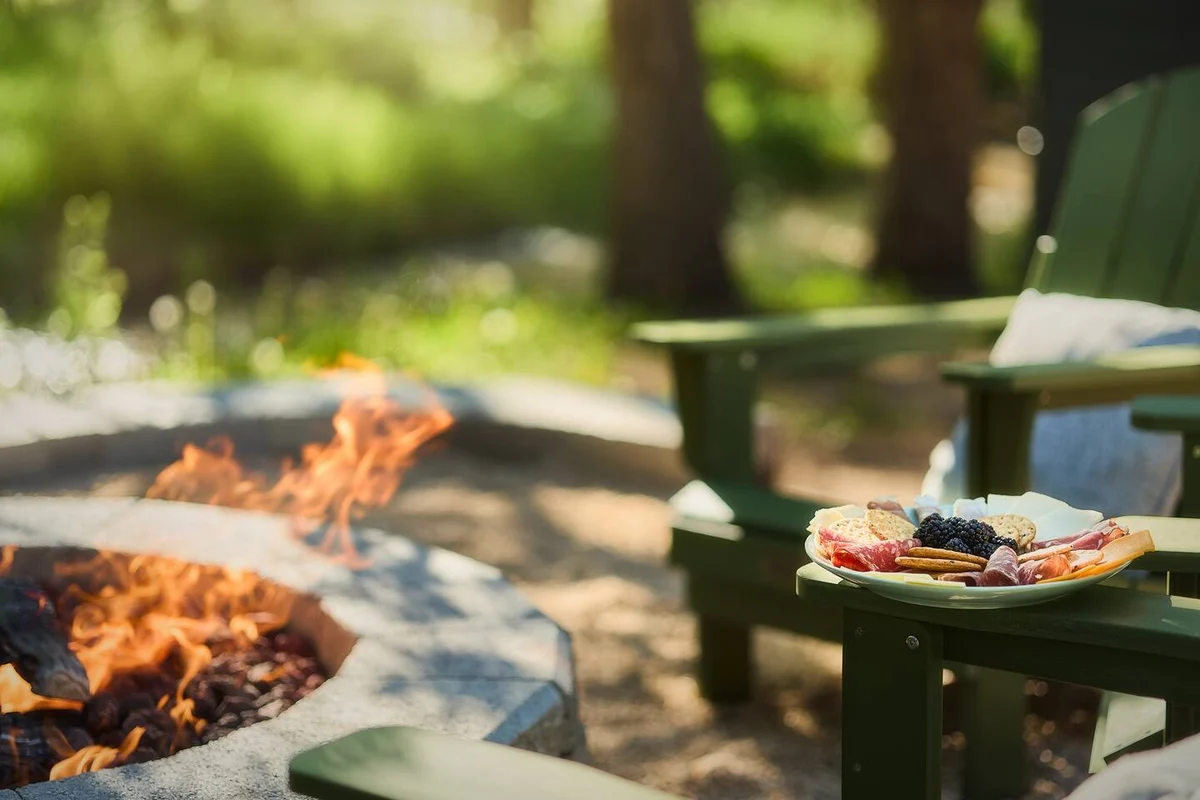 Serene Riverside Cabin: Hot Tub, Patio, Fire Pit #109