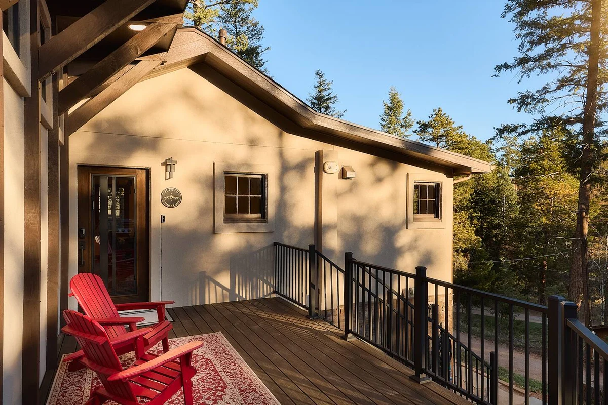 Scenic Mountain Home: Hot Tub, Fireplace & Deck #90