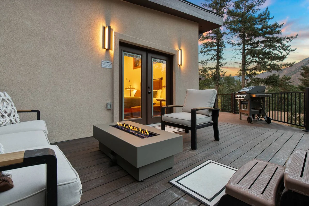 Scenic Mountain Home: Hot Tub, Fireplace & Deck #100