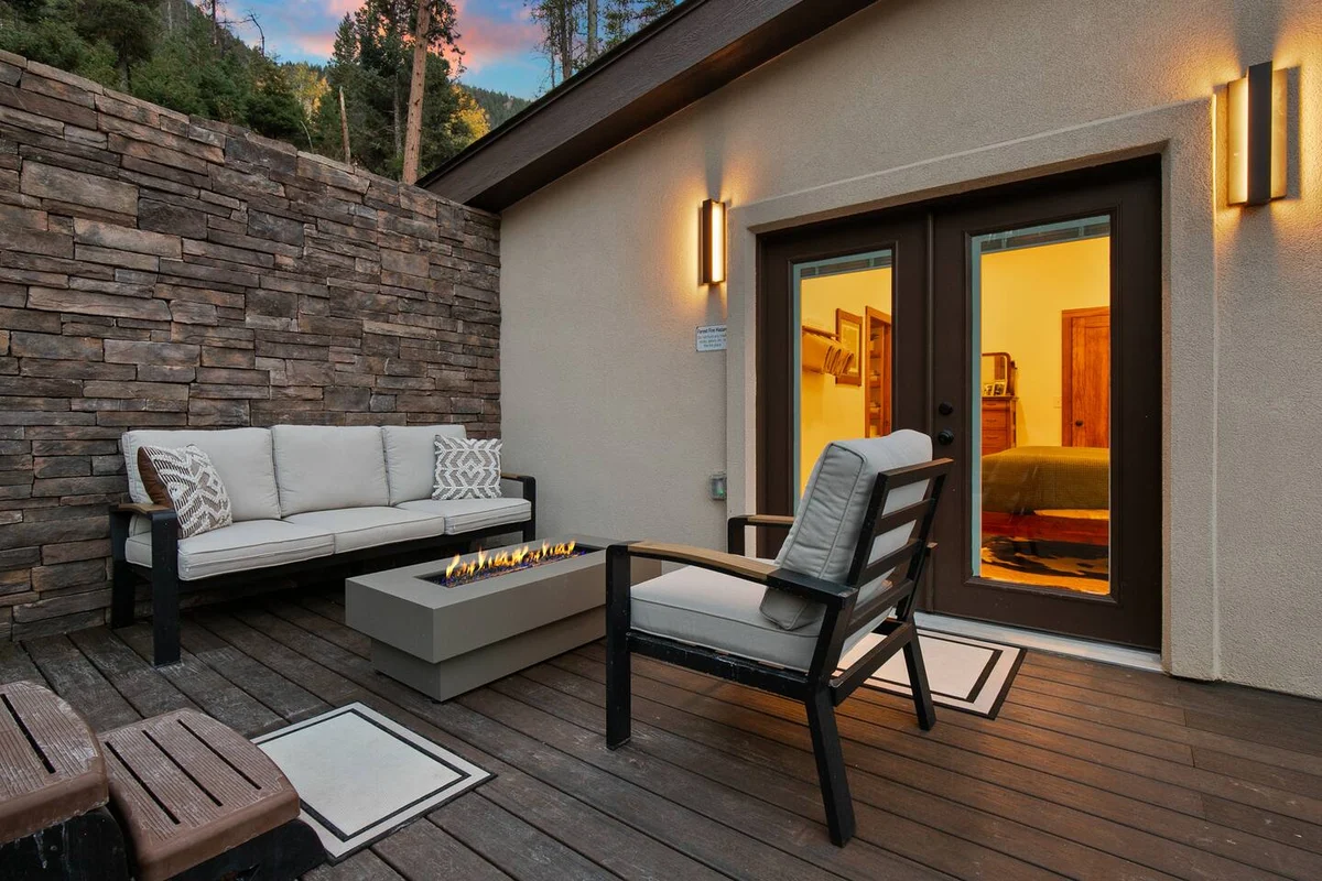 Scenic Mountain Home: Hot Tub, Fireplace & Deck #102