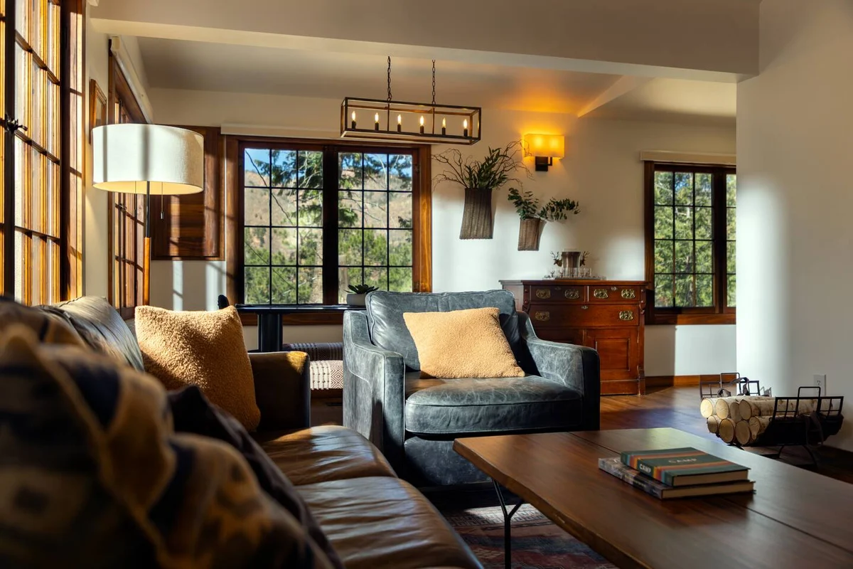 Scenic Mountain Home: Hot Tub, Fireplace & Deck #109