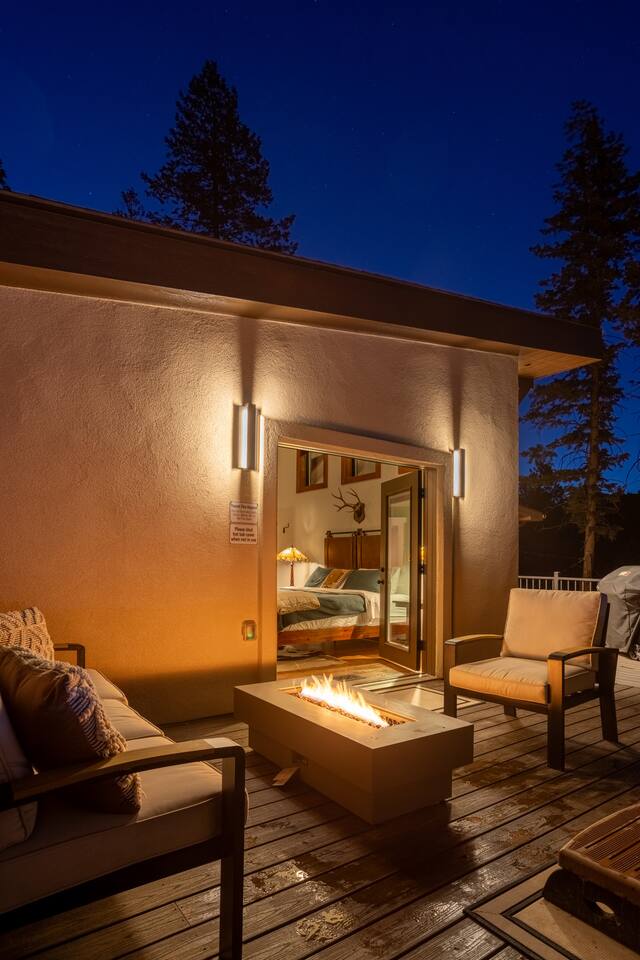 Scenic Mountain Home: Hot Tub, Fireplace & Deck #197