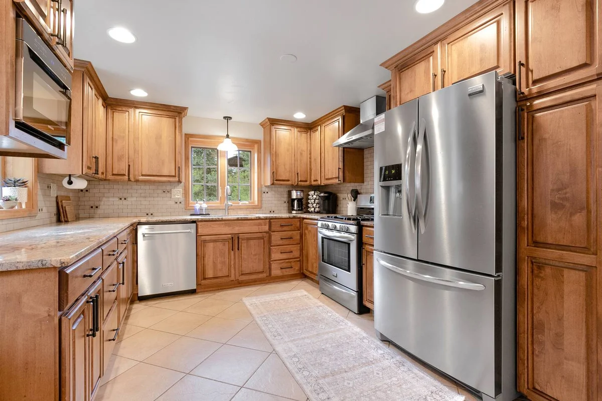 Serene Mountain Retreat: Fireplace, Hot Tub, Views #36