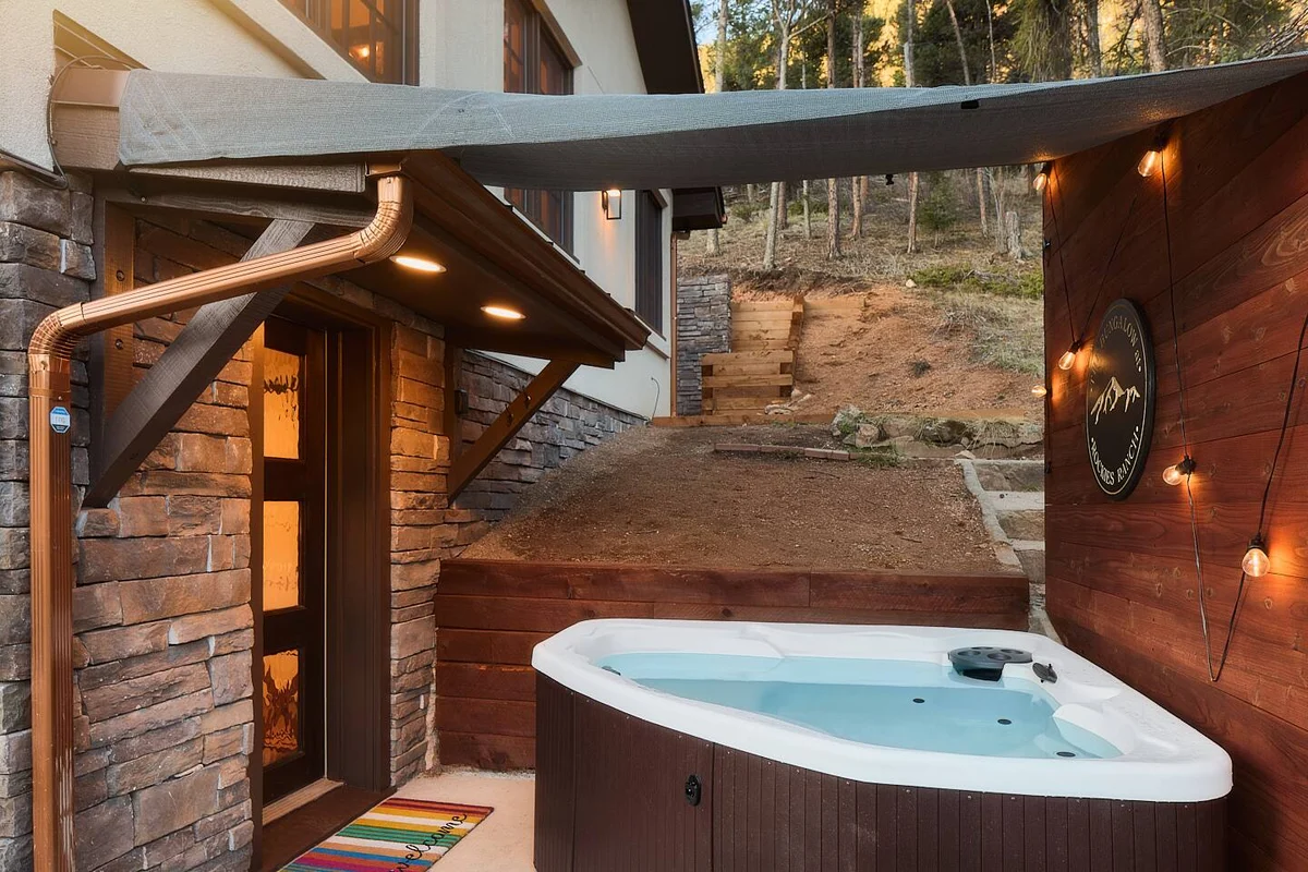 Mountain View Bungalow - Private Hot Tub #22