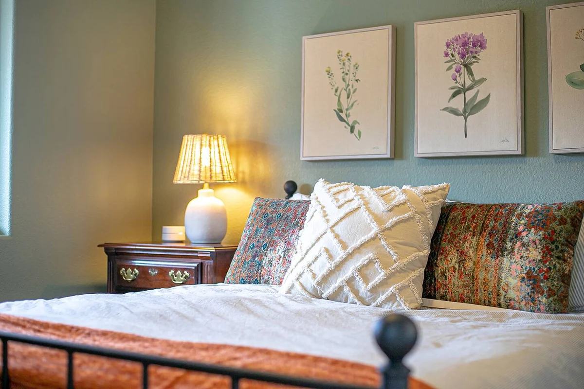 The Blue Spruce DT Luxe Cottage - Holiday Home #7