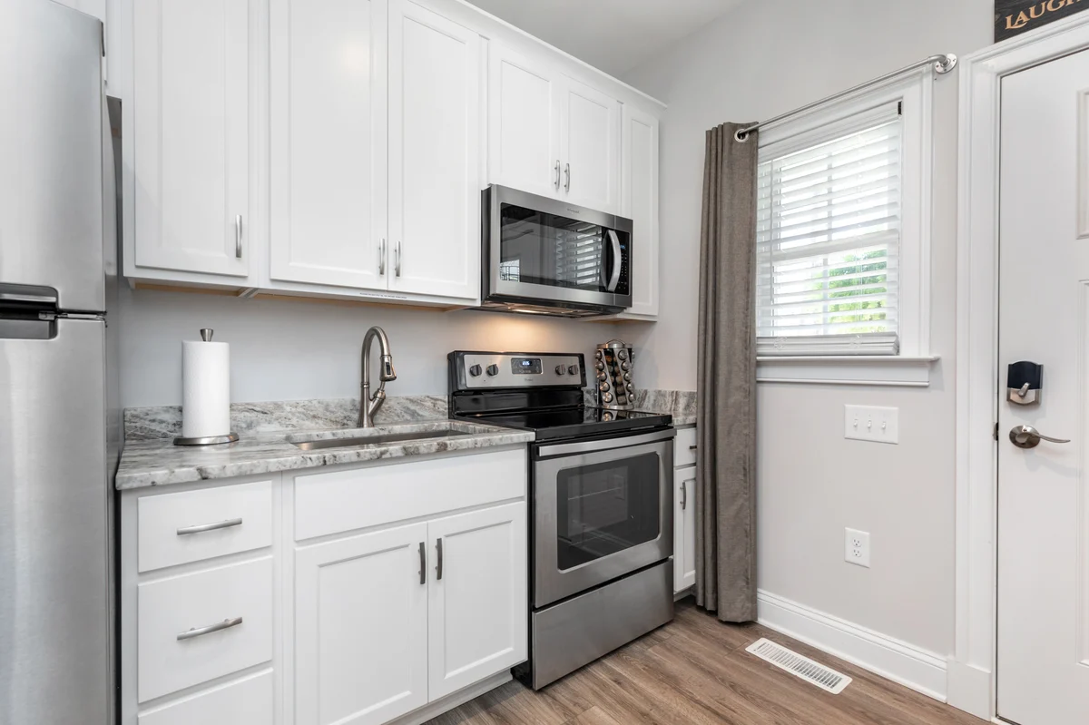 Home in Deltaville property photo 4