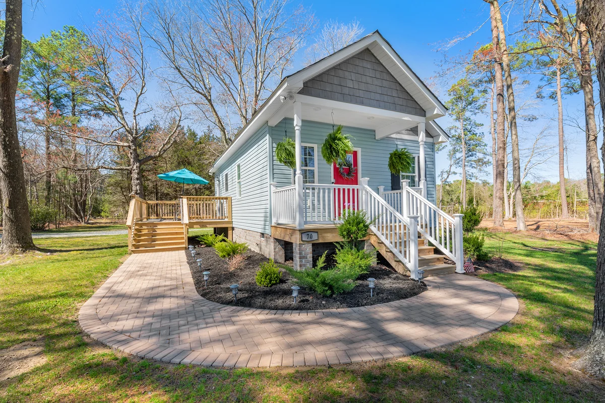 Home in Deltaville property photo 2
