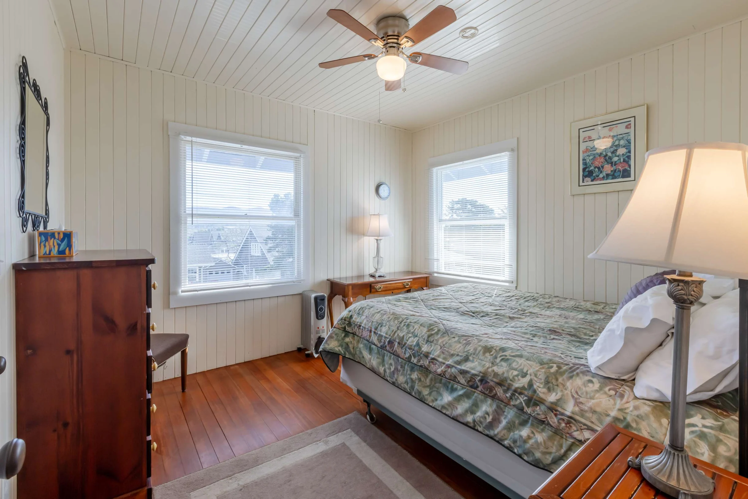 Roxie's Retreat #204