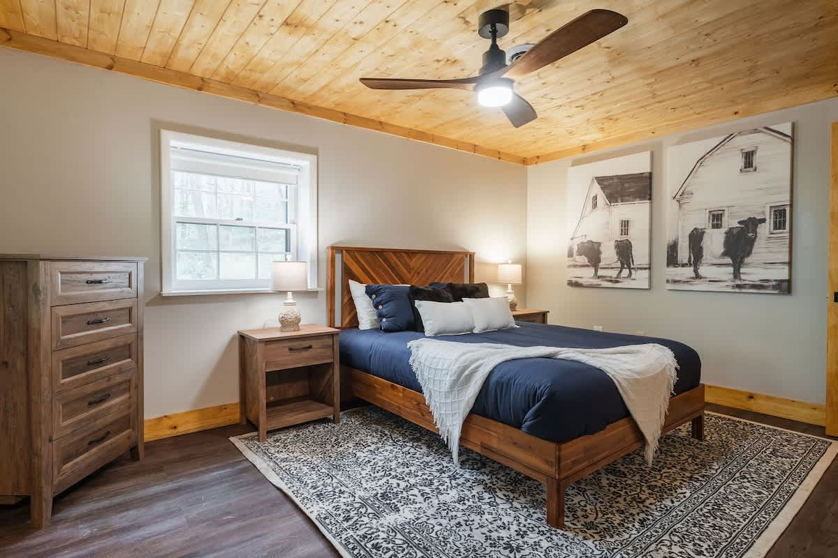 Creekside Cabin #32