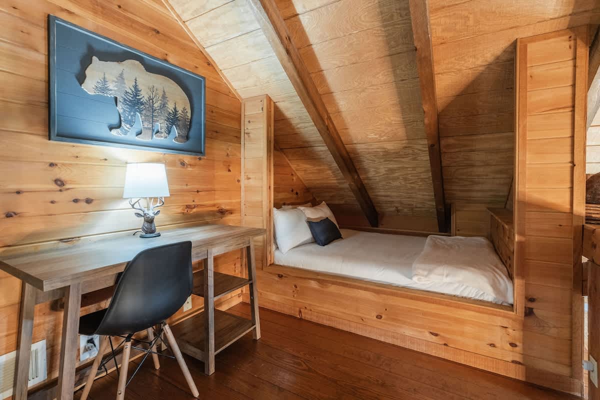 Creekside Cabin #54