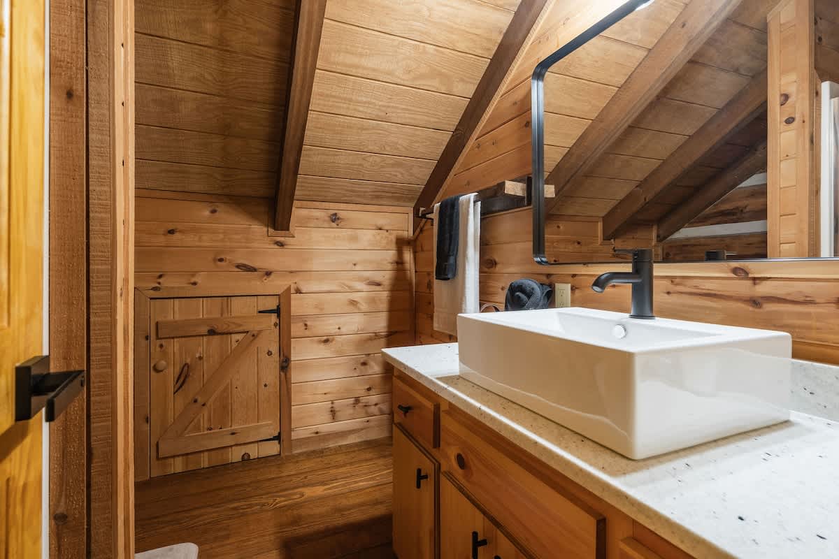 Creekside Cabin #23