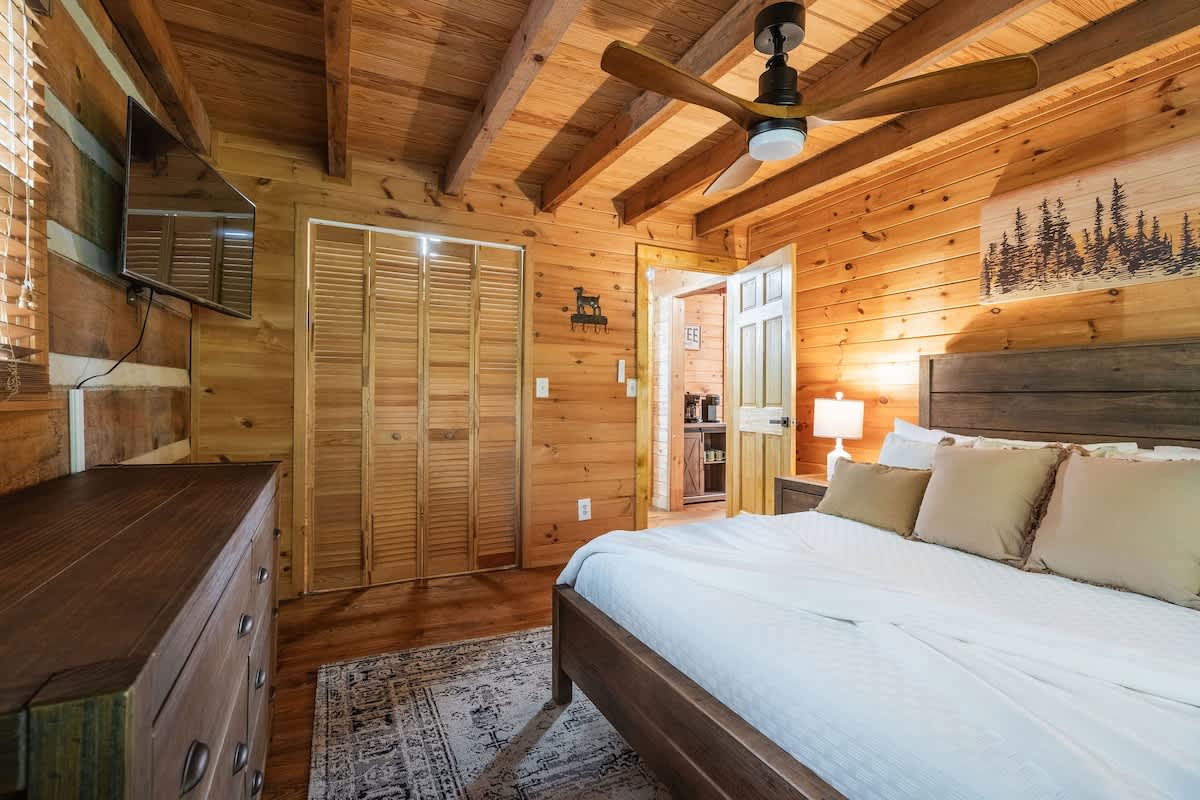 Creekside Cabin #58