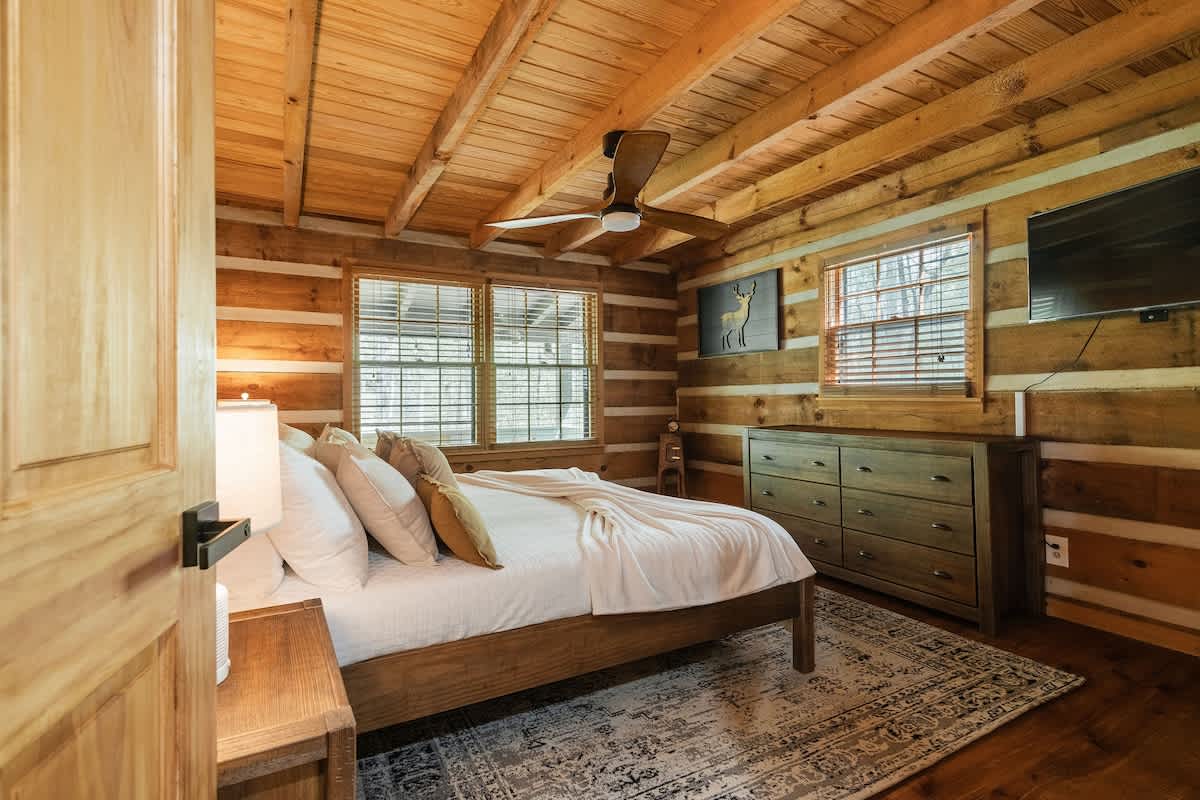 Creekside Cabin #64