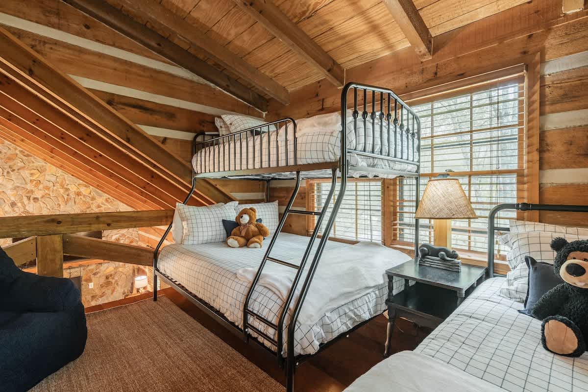 Creekside Cabin #29