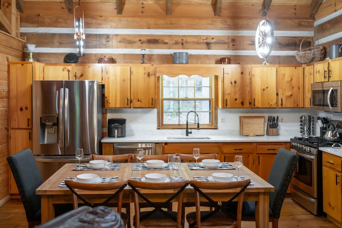 Creekside Cabin #10