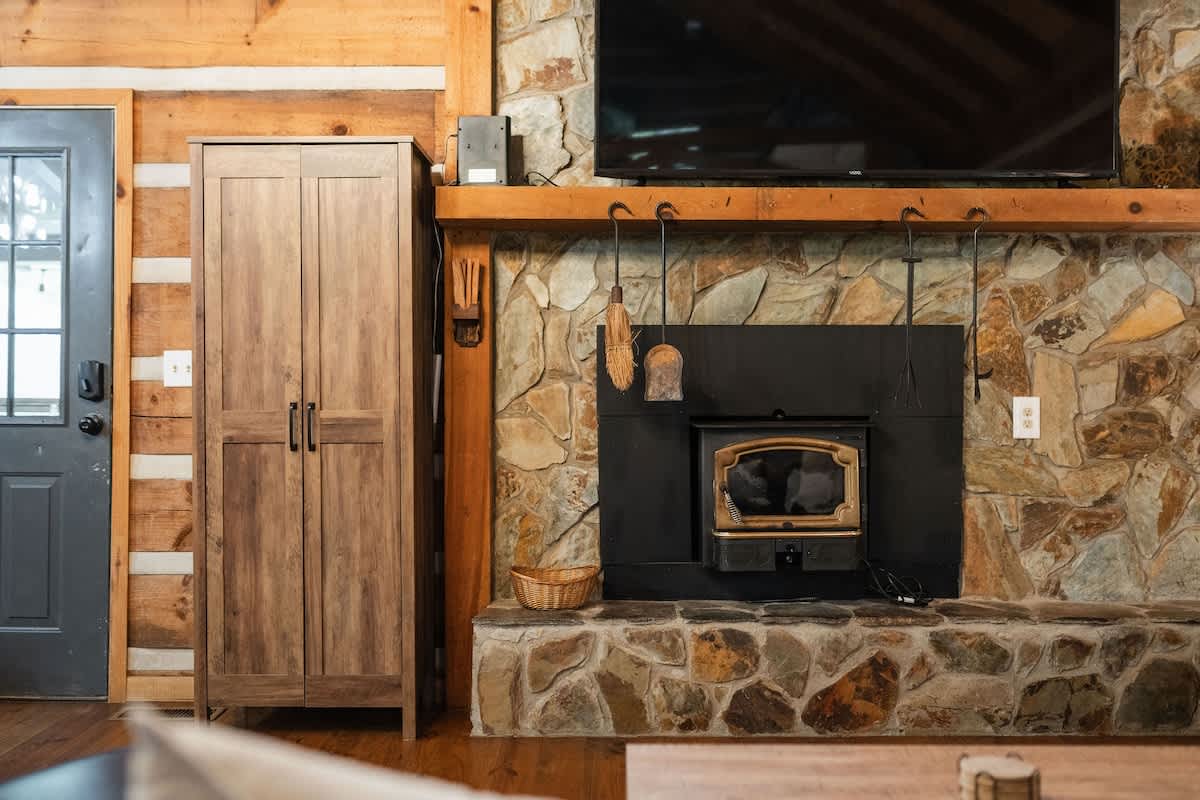 Creekside Cabin #11