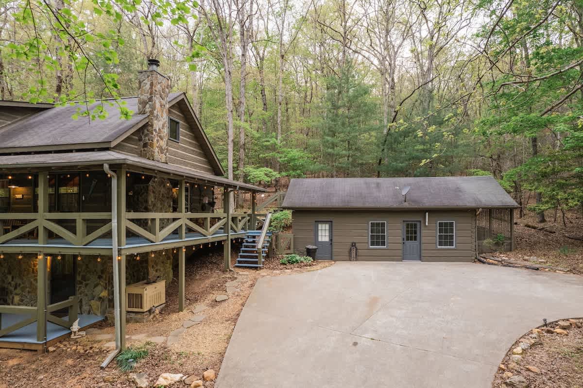 Creekside Cabin #121