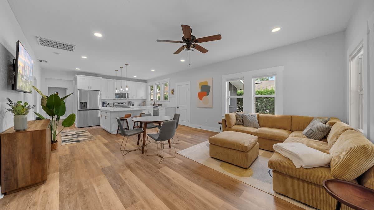 Comanche 4 Bed #26