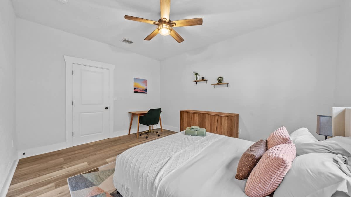 Comanche 4 Bed #27