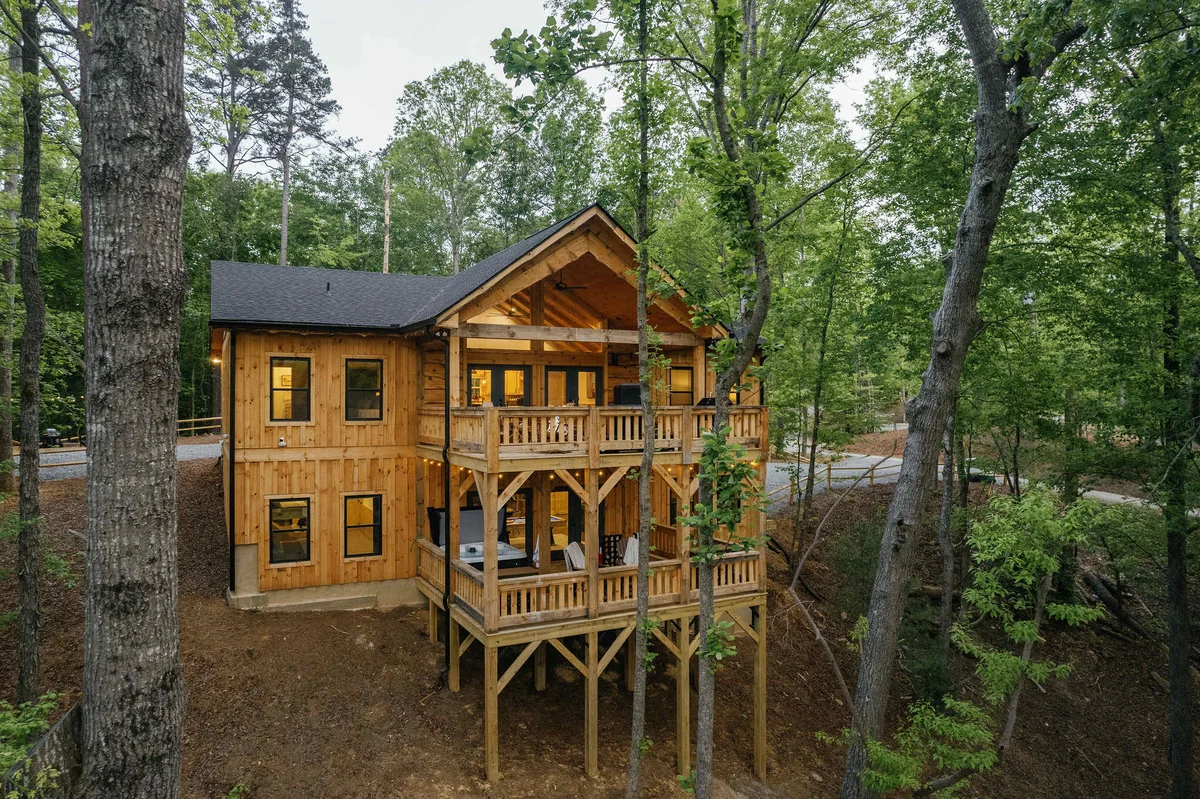 Tucked Away Cabin #136