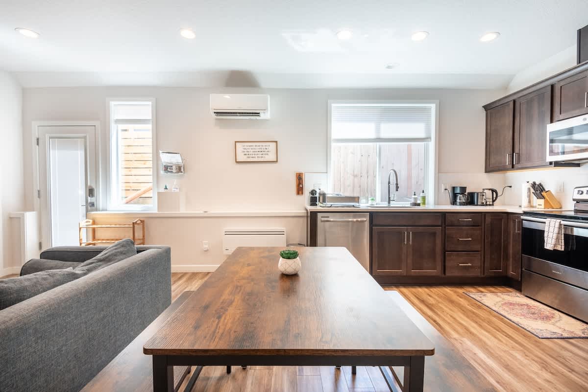 Alberta Abode #32
