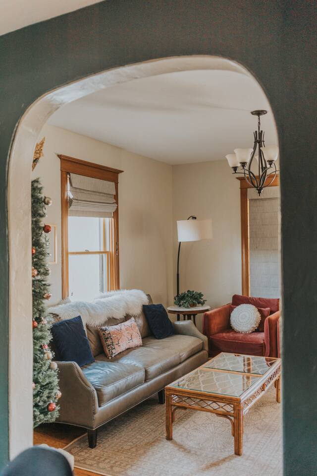 Spacious Downtown Family Home: Hot Tub & Fire Pit #40