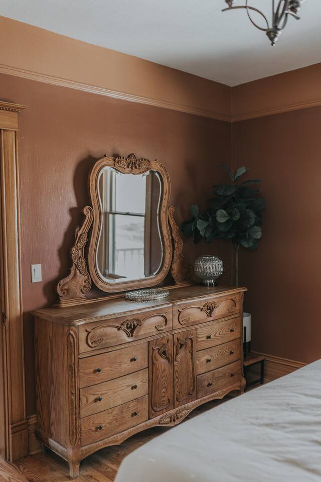 Spacious Downtown Family Home: Hot Tub & Fire Pit #35