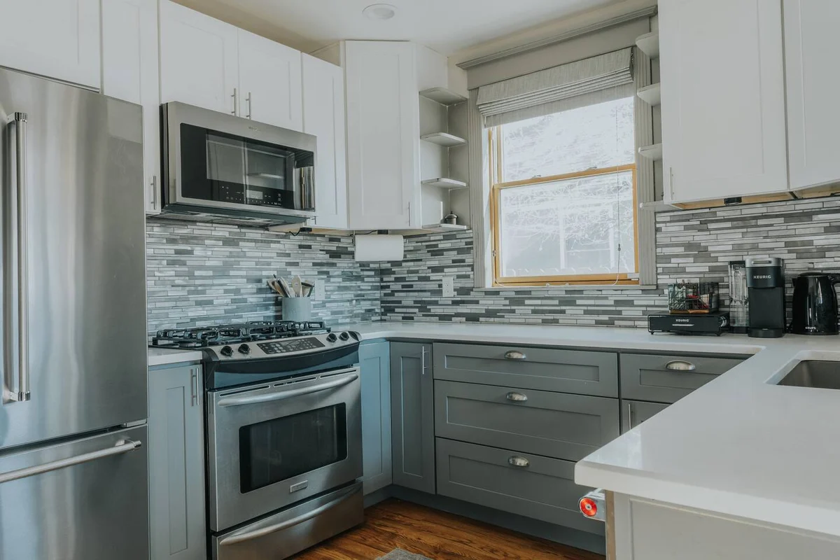 Spacious Downtown Family Home: Hot Tub & Fire Pit #44