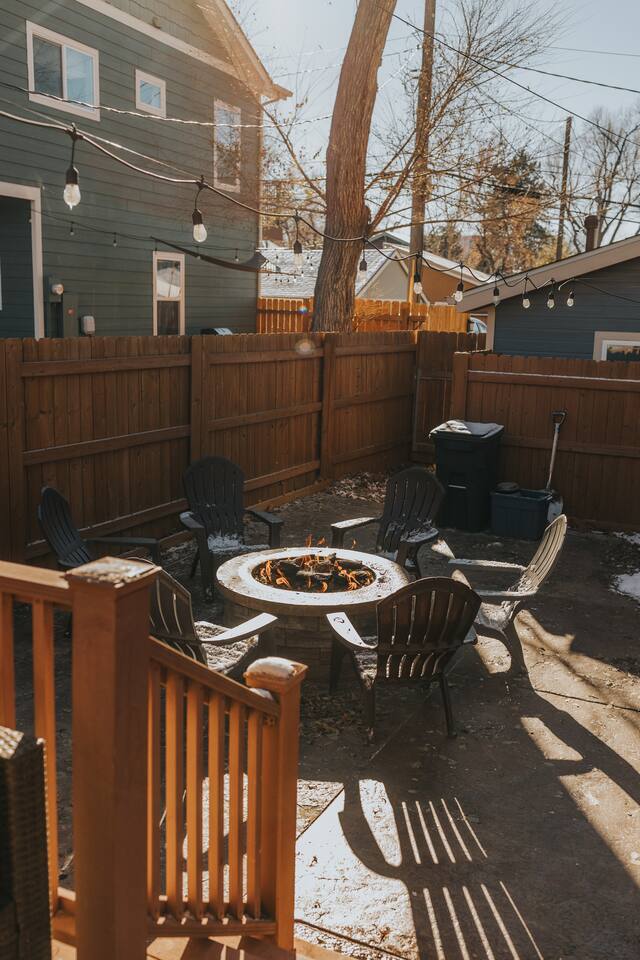 Spacious Downtown Family Home: Hot Tub & Fire Pit #48