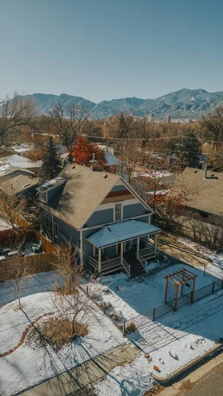Spacious Downtown Family Home: Hot Tub & Fire Pit #50