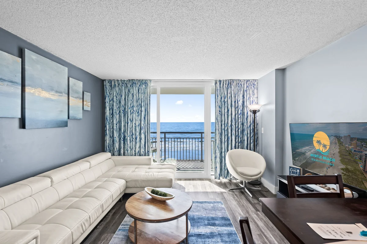 Oceans One 404 property photo 5