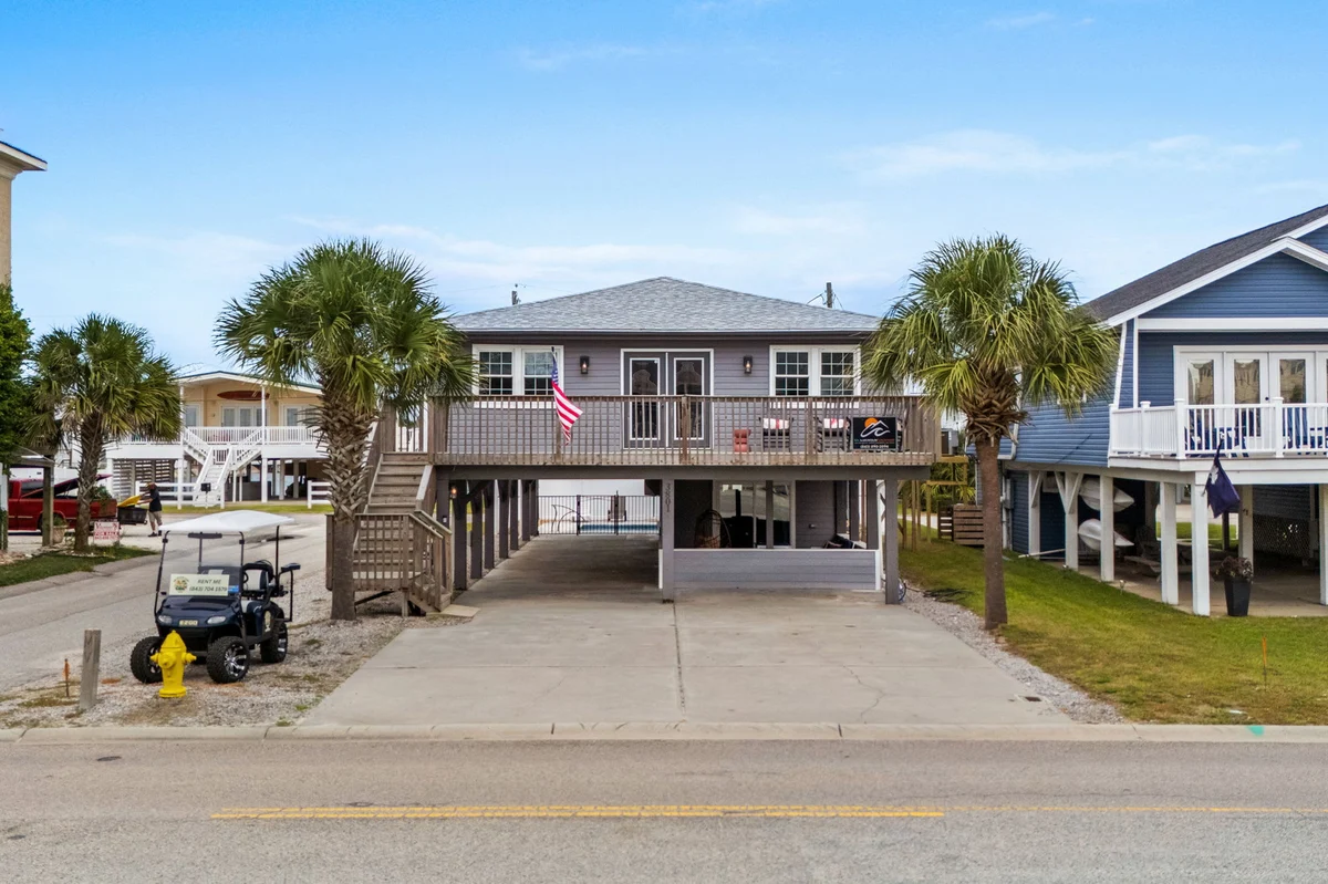 Home in North Myrtle Beach property photo 1