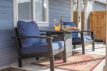 The Blue Spruce DT Luxe Cottage - Holiday Home #78
