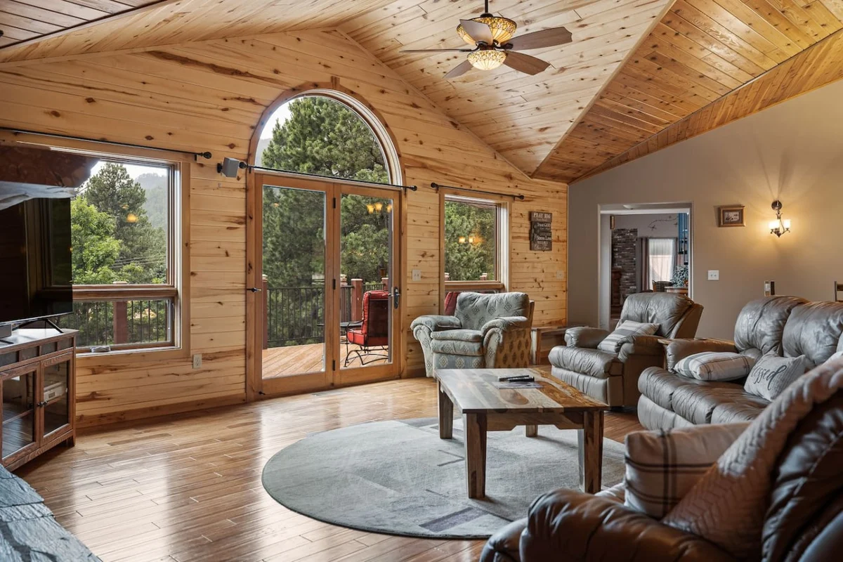 Home in Spearfish property photo 2