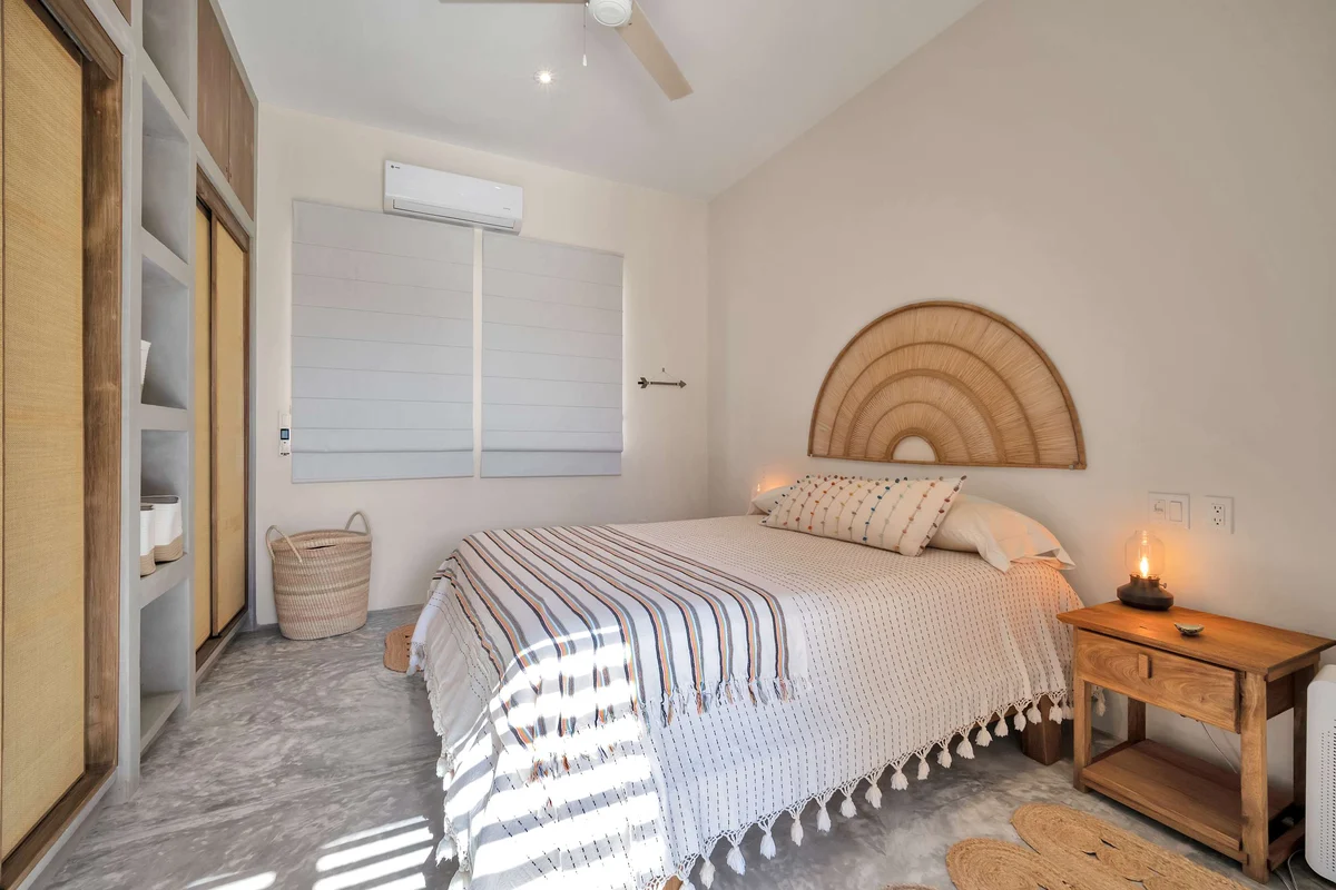 Bedroom 1 image 1