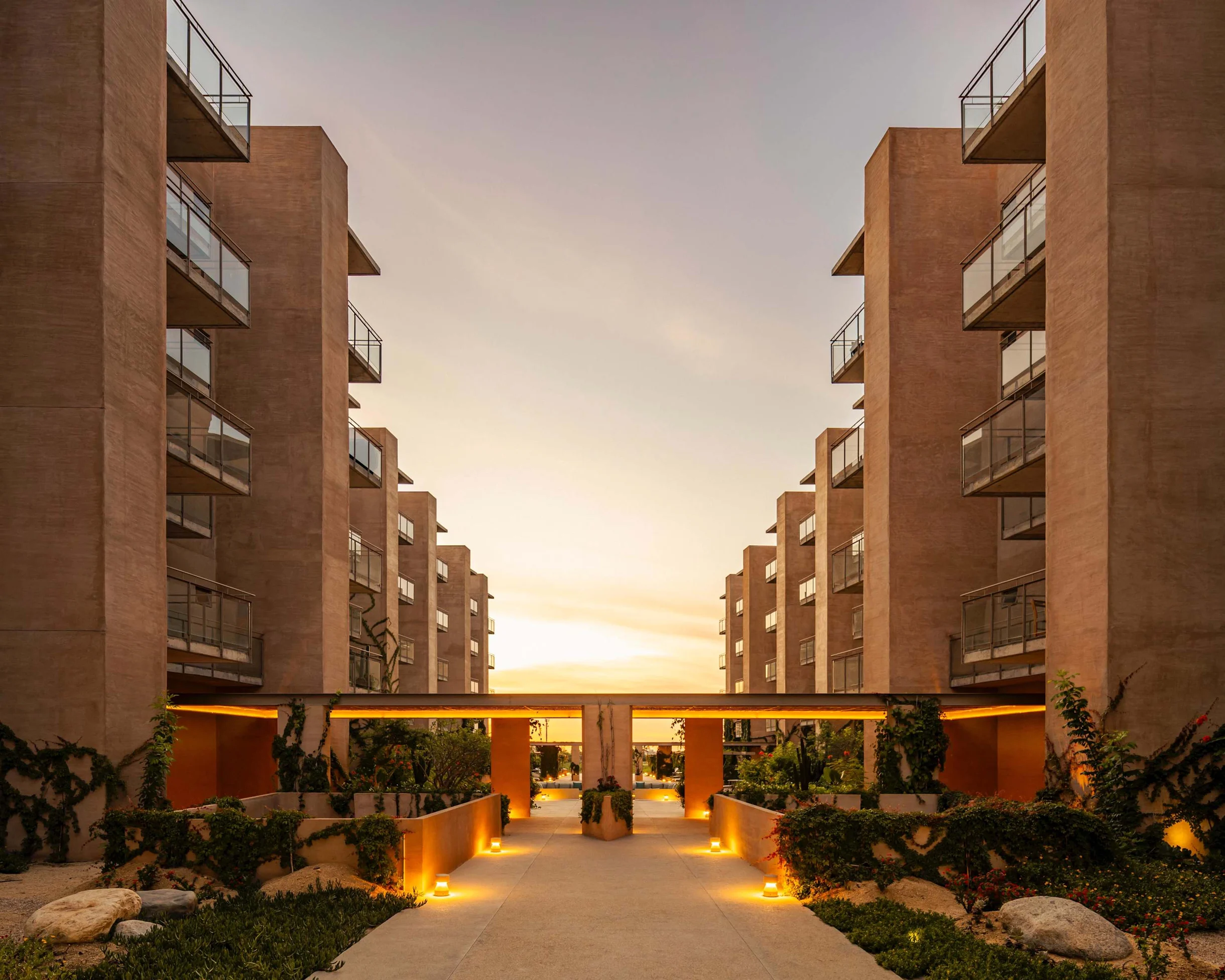 2BD UPPER B2-04 #14