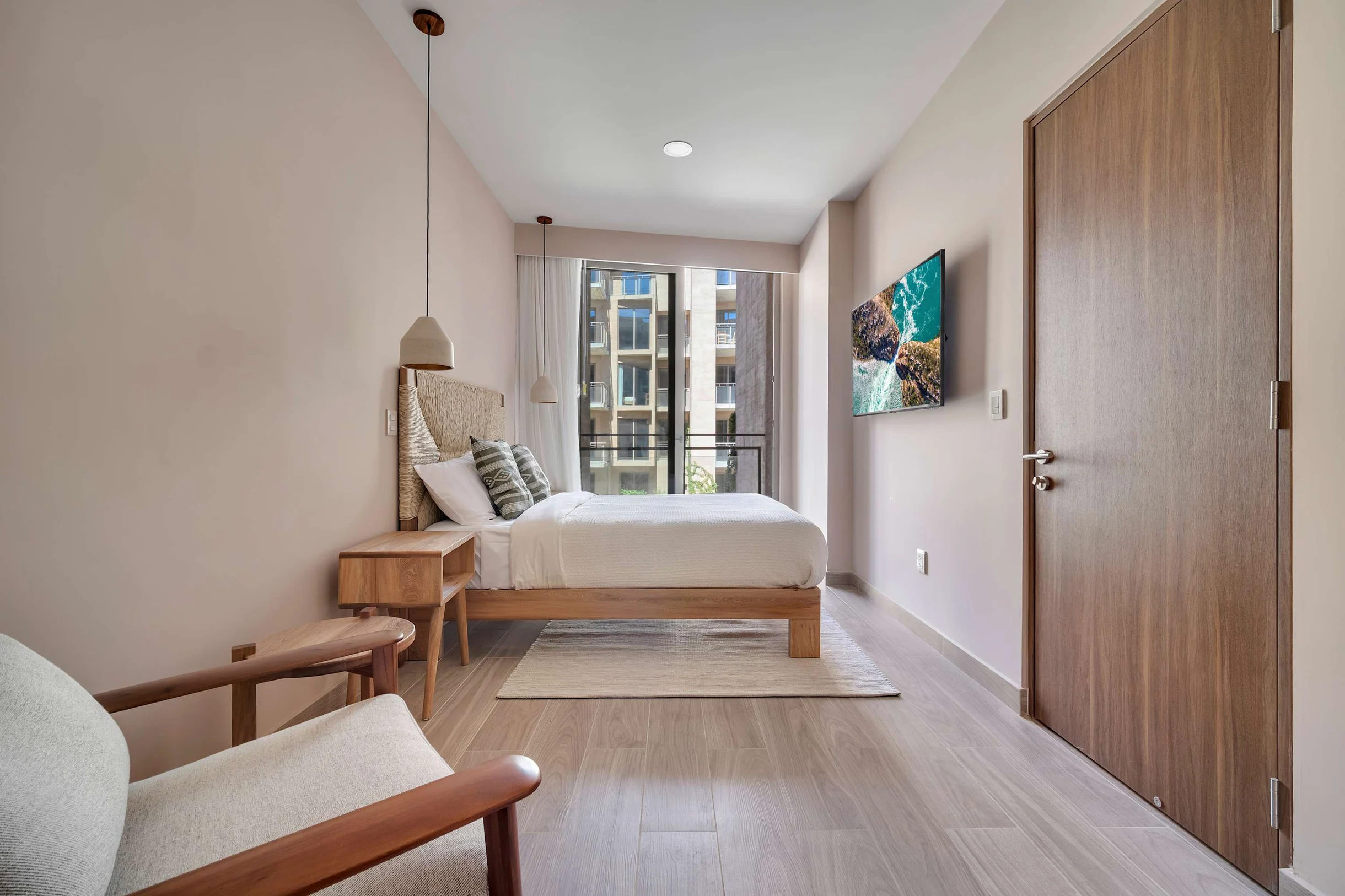 2BD UPPER B2-04 #12