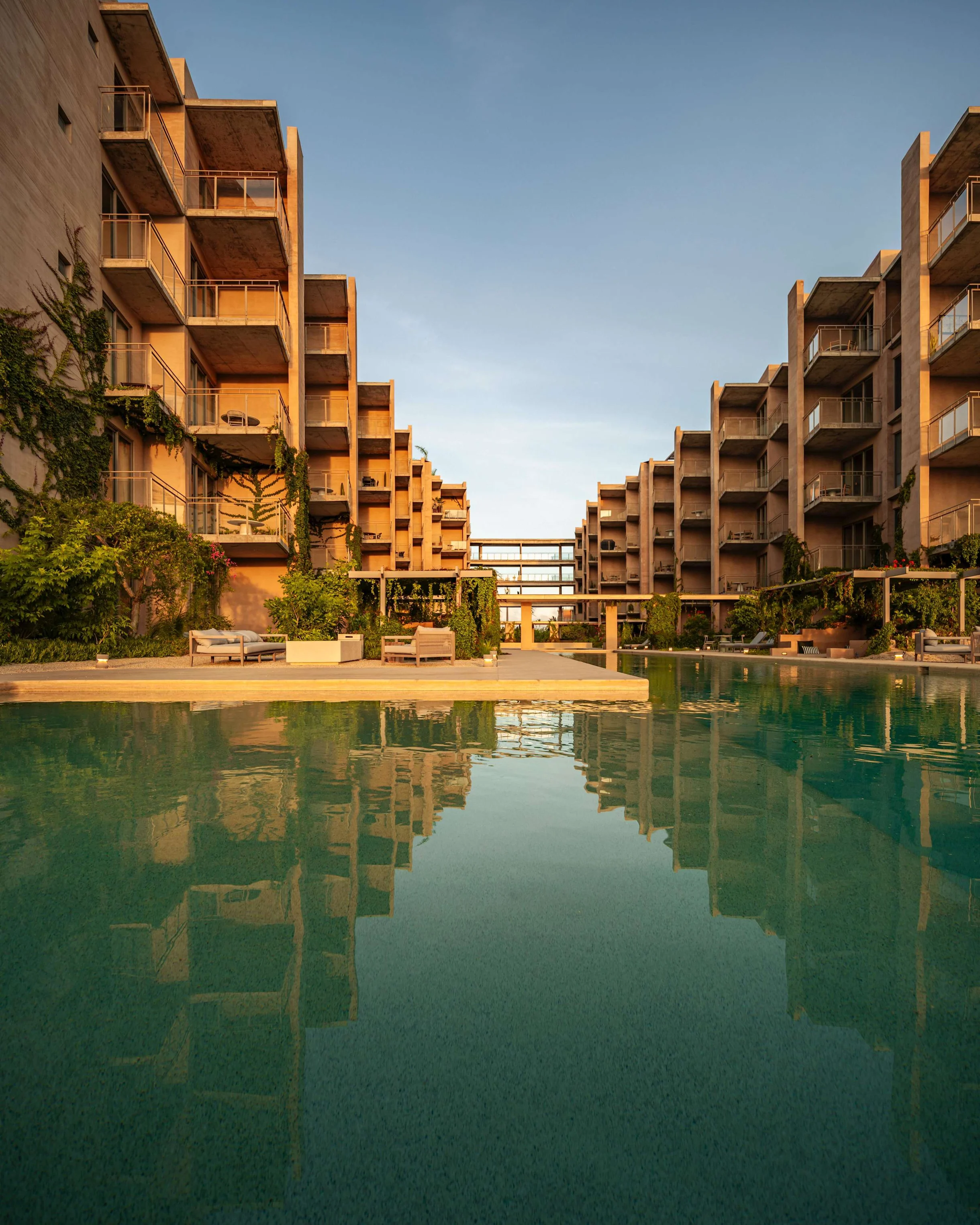 2BD UPPER B2-04 #21