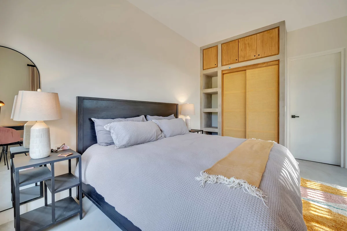 Bedroom 1 image 1