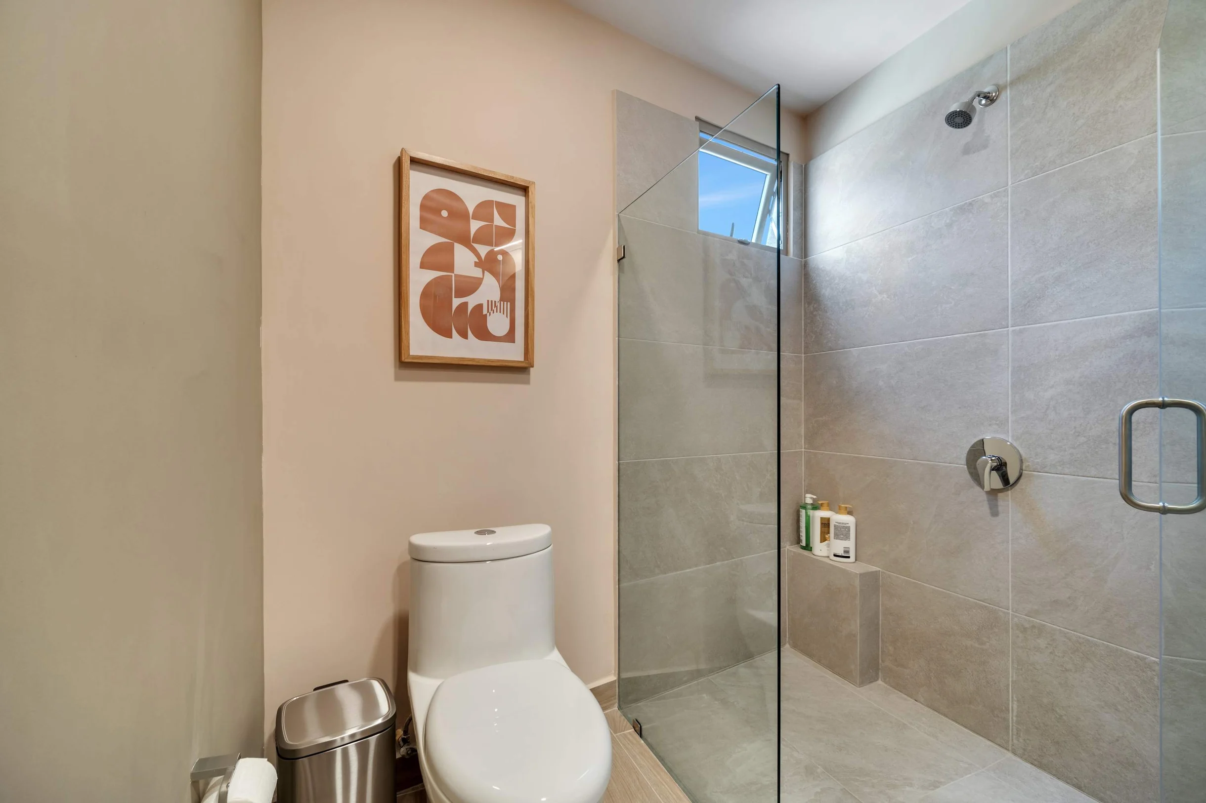 2BD UPPER B3-05 #12