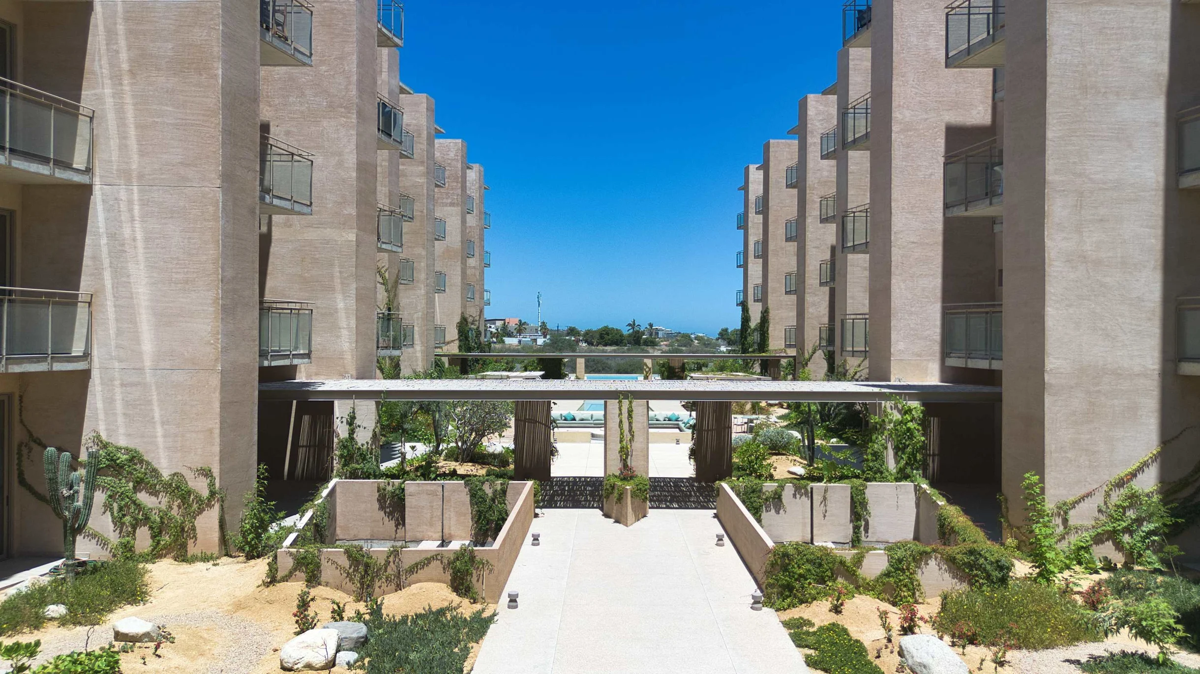 2BD UPPER B3-05 #20