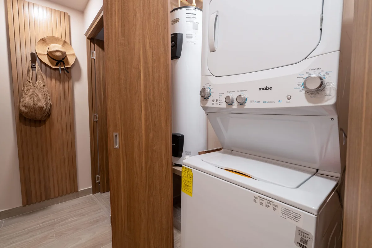 2BD UPPER A4-02 #54