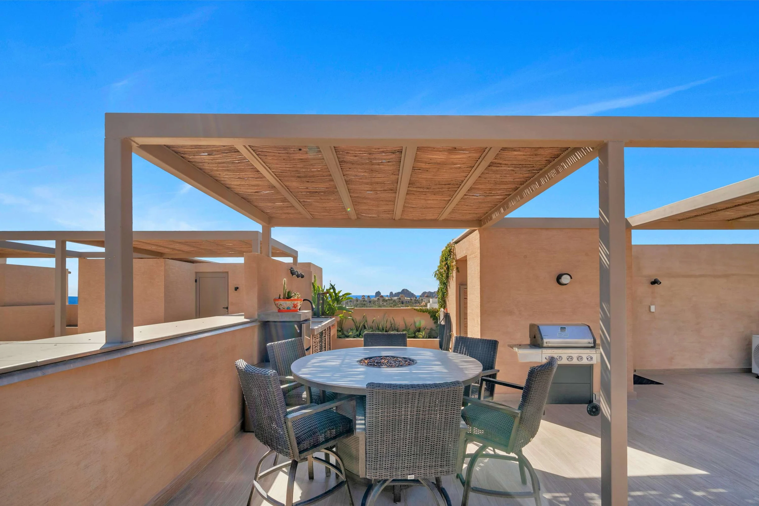 2BD PENTHOUSE B5-04 #6