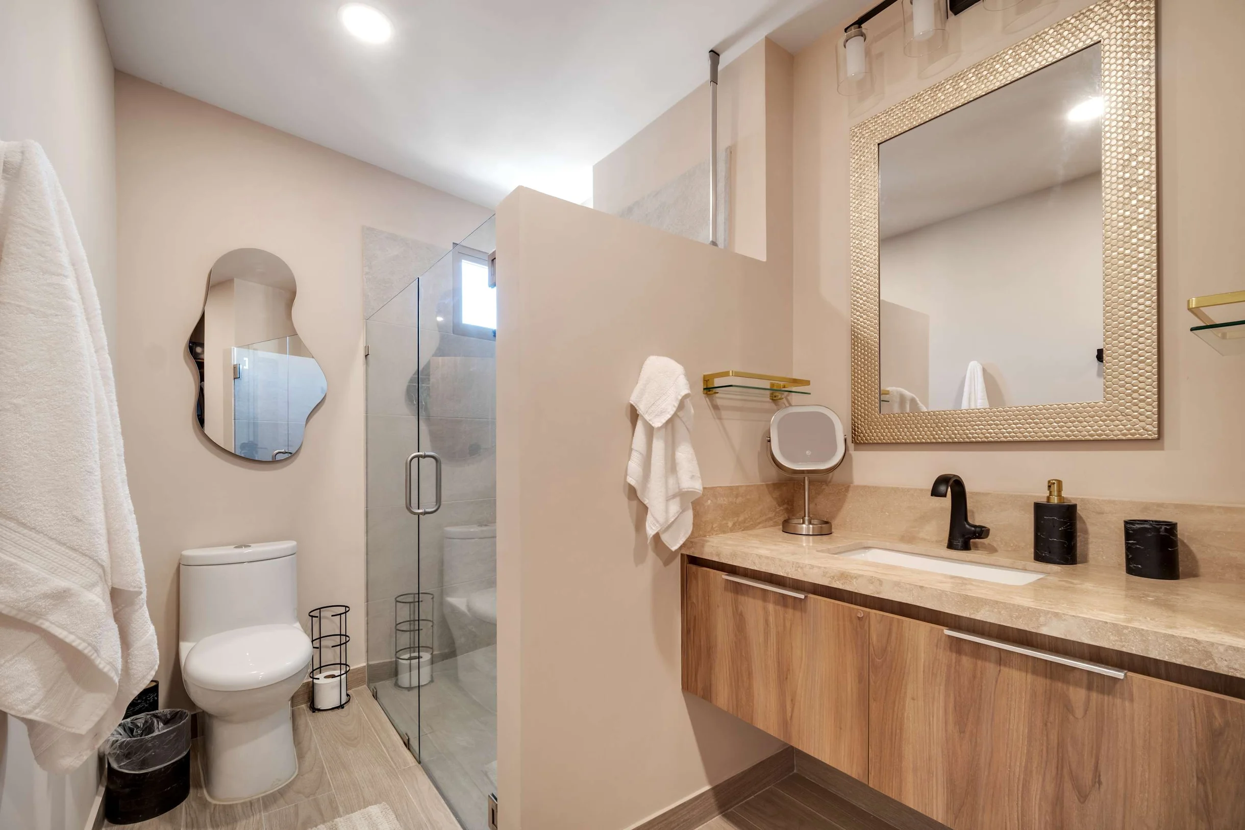 2BD PENTHOUSE B5-04 #10