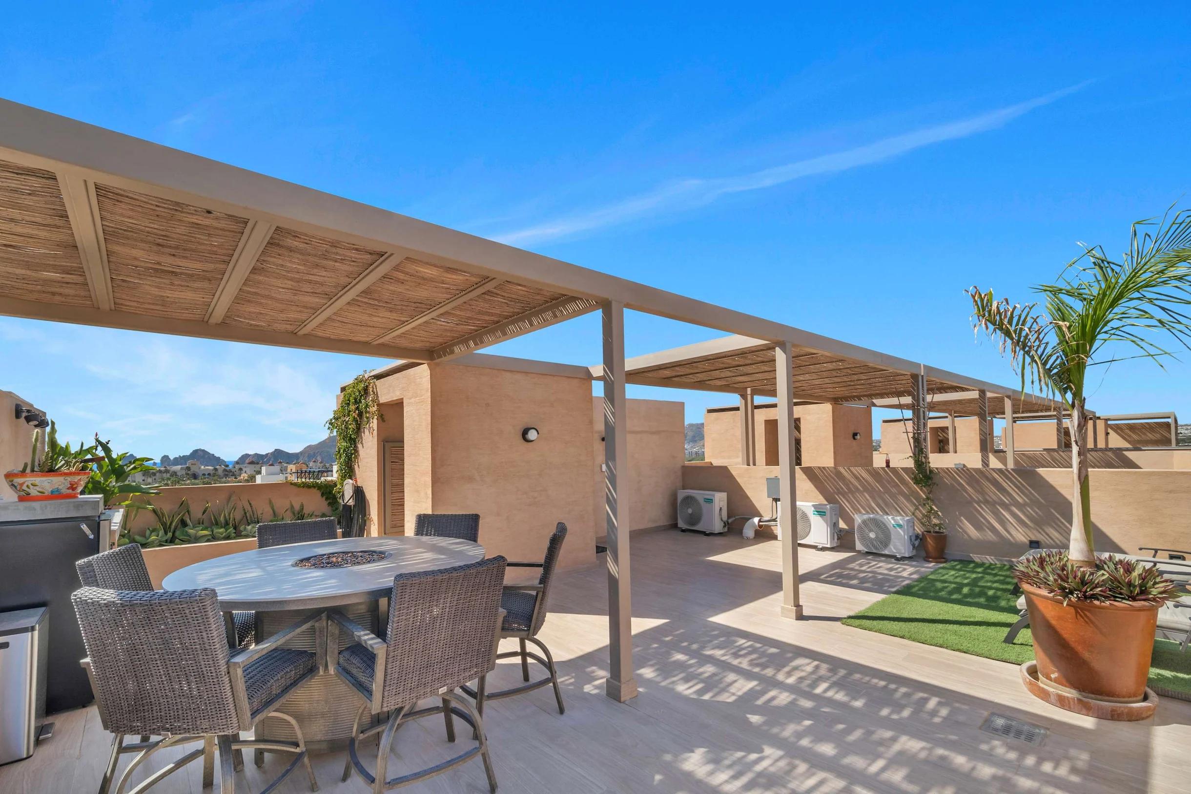 2BD PENTHOUSE B5-04 #42