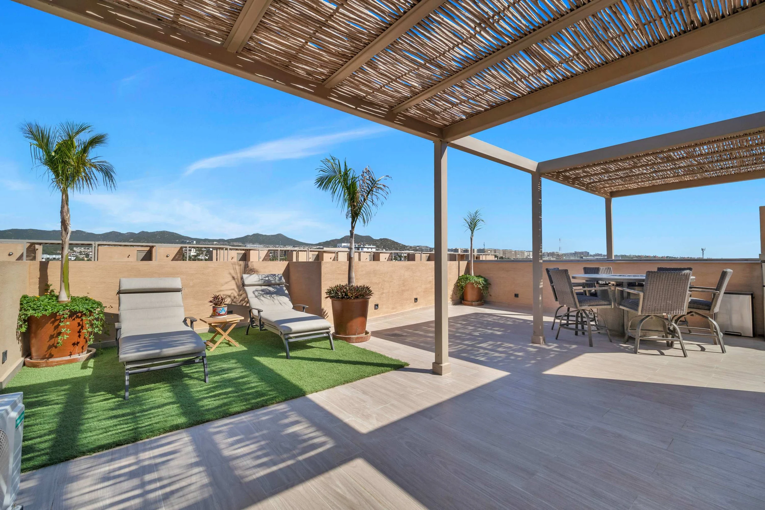 2BD PENTHOUSE B5-04 #23